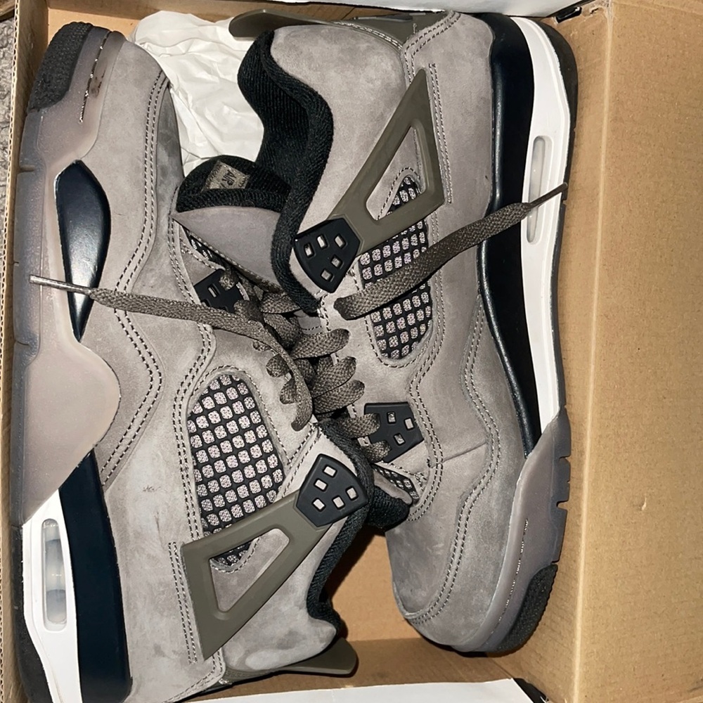 Nike Air Jordan 4 Retro Cave Stone FV5029-200 Boys Size 7